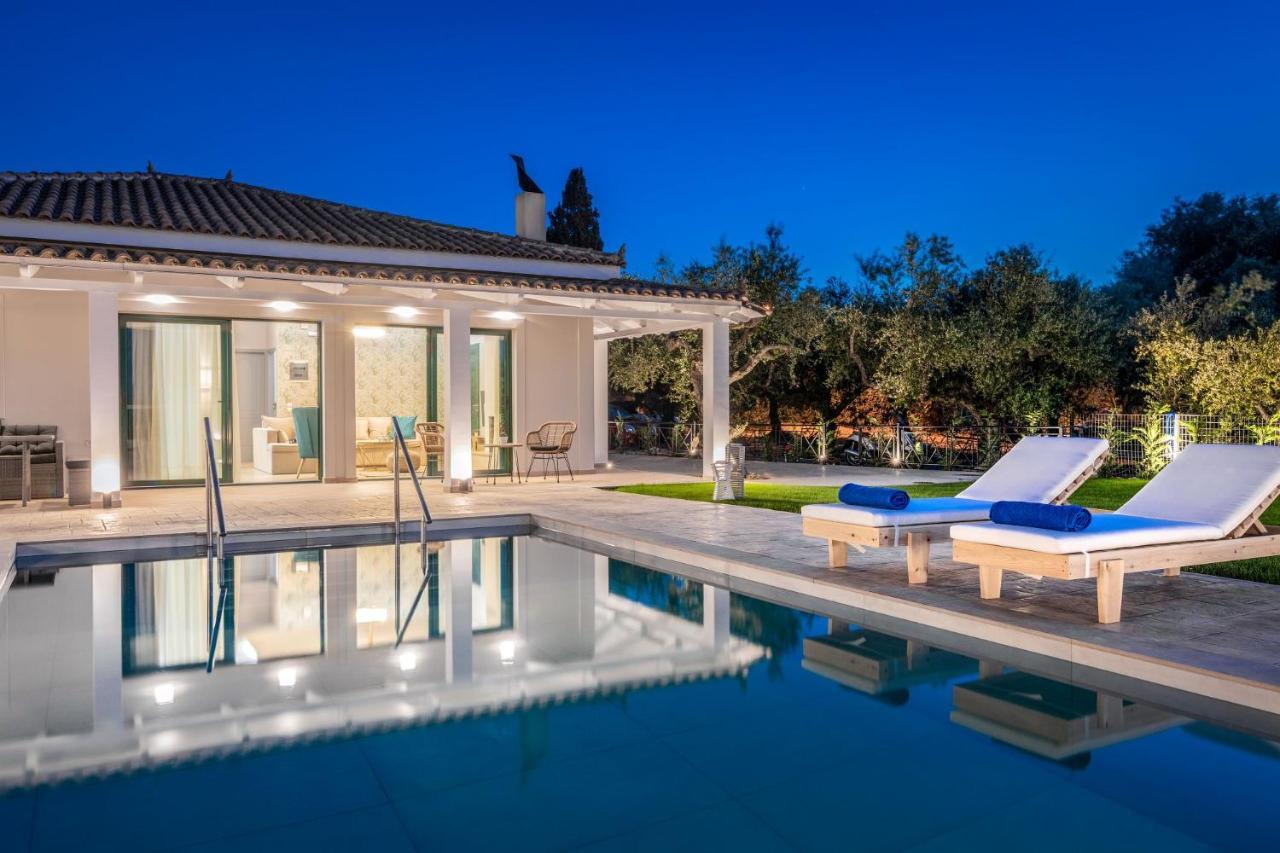Farao Villa Kypseli ภายนอก รูปภาพ
