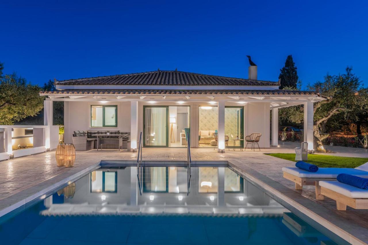 Farao Villa Kypseli ภายนอก รูปภาพ